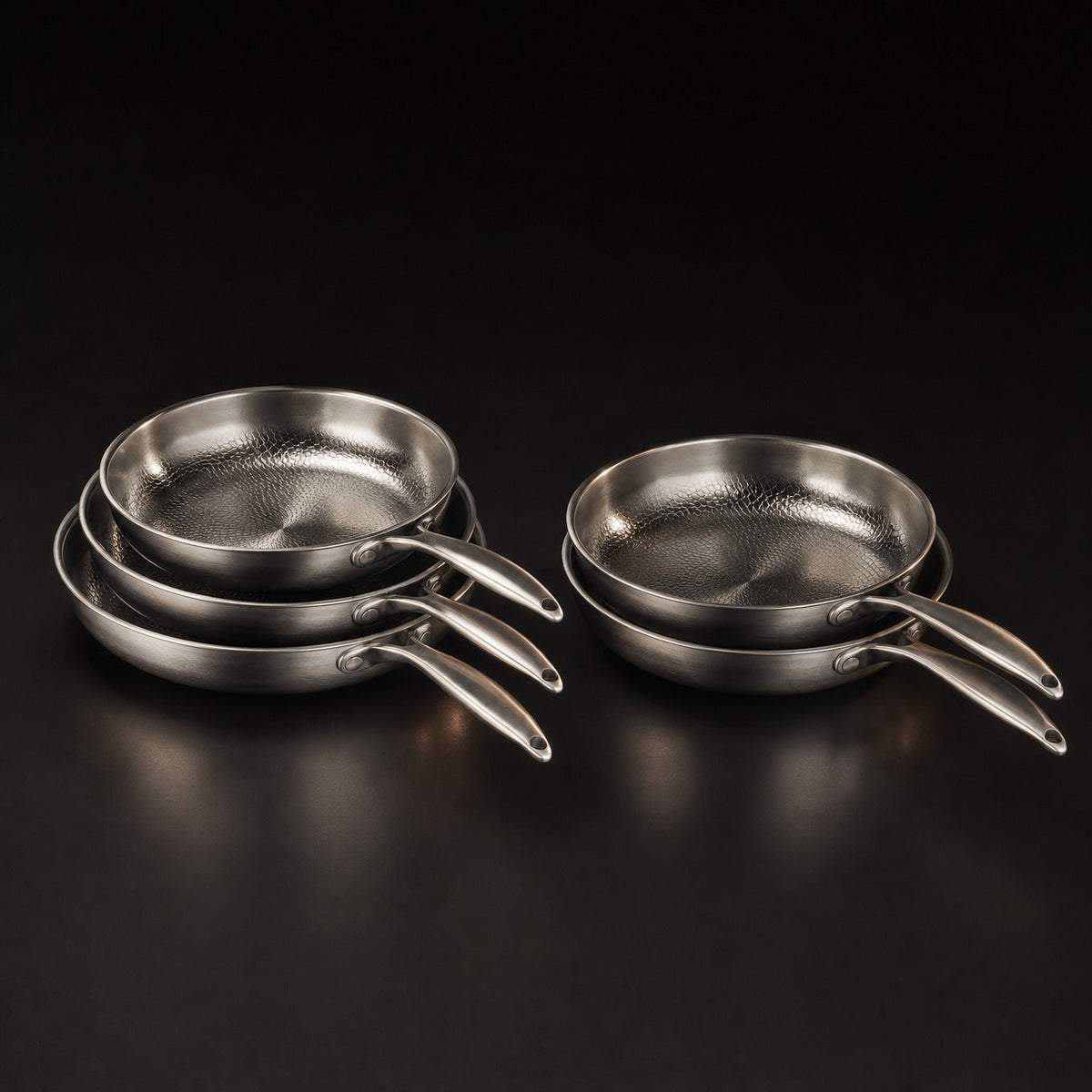 Set Handgehämmerter Titan-Bratpfannen mit 2 Deckeln (5 Größen, 20–30 cm)