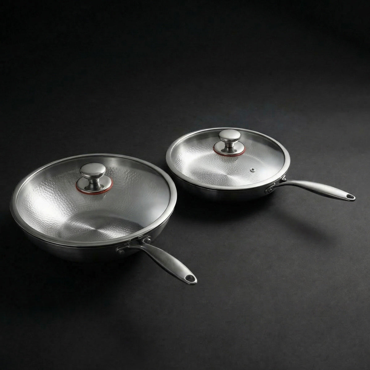 Handgehämmertes Titan-Wok- & Bratpfannen-Set (26 cm) mit Küchenhelfern