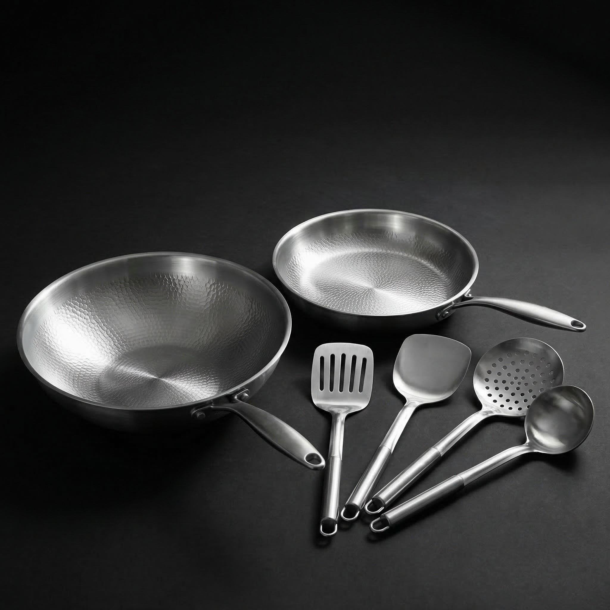Handgehämmertes Titan-Wok- & Bratpfannen-Set (26 cm) mit Küchenhelfern